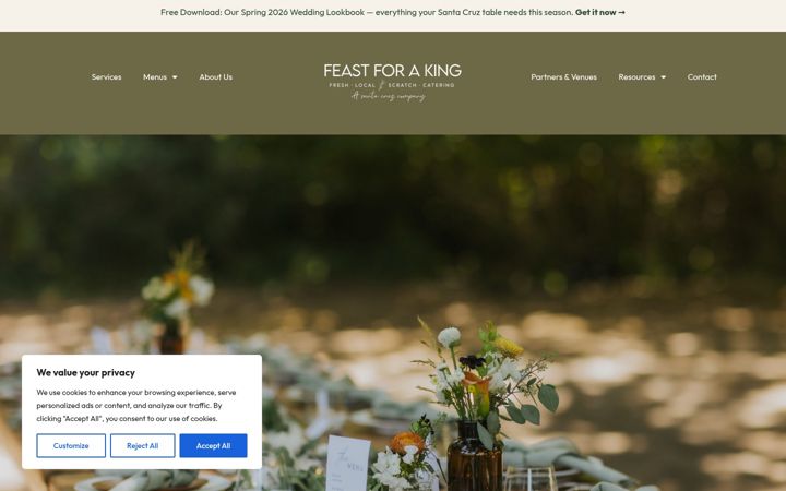 Screenshot of feastforakingcatering.com