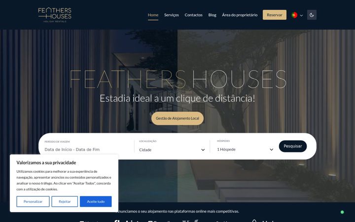 Screenshot of feathershouses.com