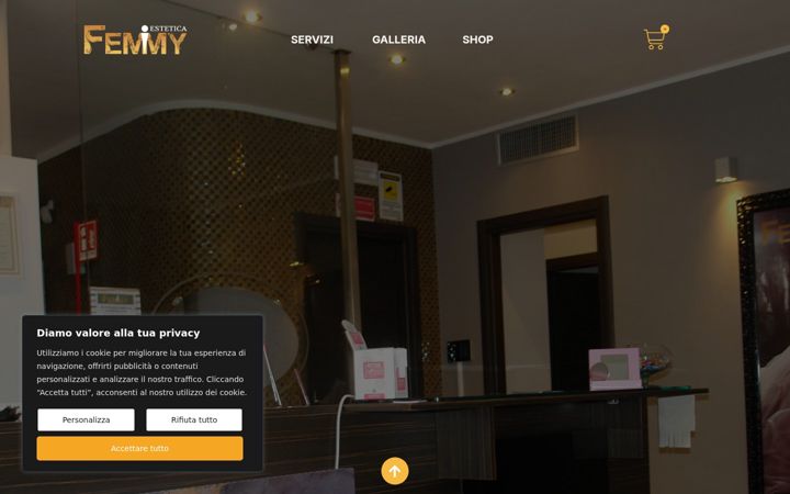 Screenshot of femmyestetica.com