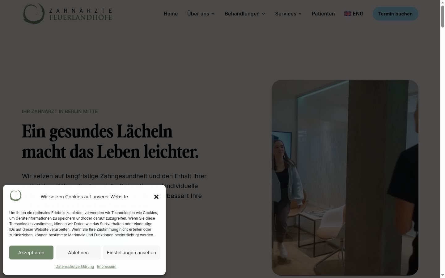 Captura de ecrã do banner de consentimento apresentado antes de qualquer interação