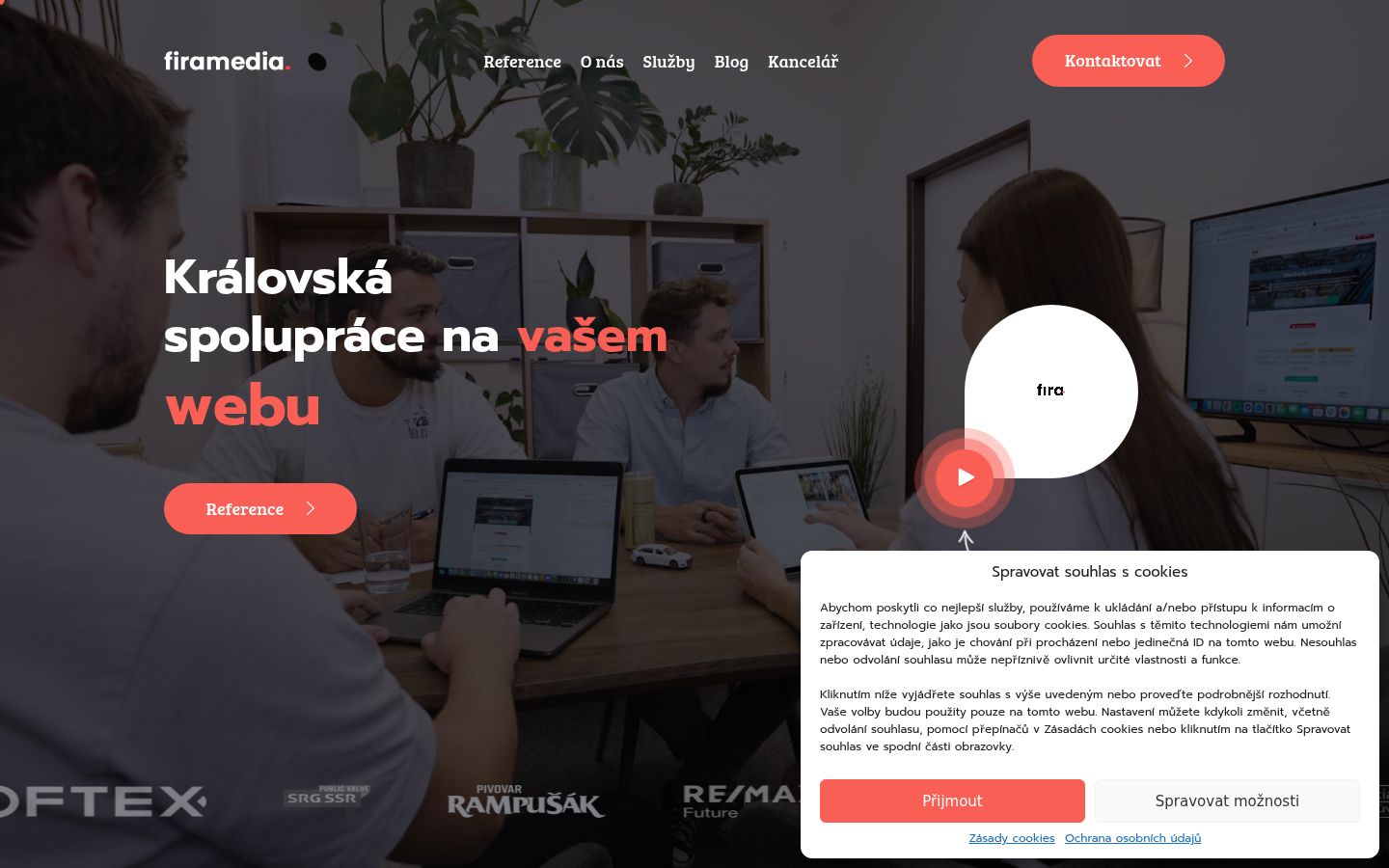 Posnetek zaslona pasice za privolitev, prikazane pred kakršno koli interakcijo
