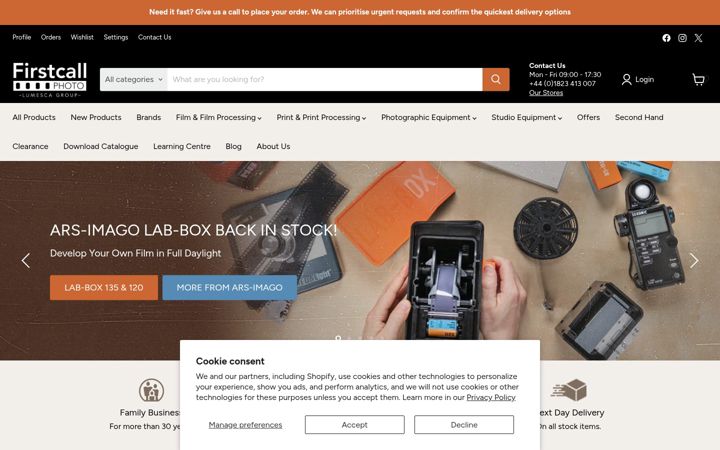 Screenshot of firstcall-photographic.co.uk