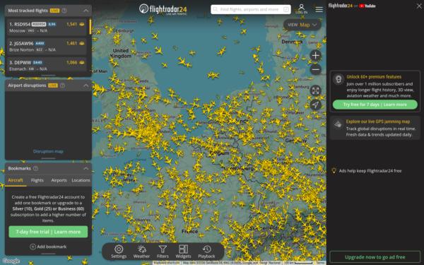 Screenshot of flightradar24.com