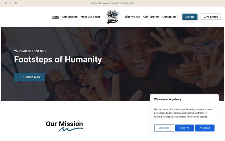 Screenshot of footstepsofhumanity.com