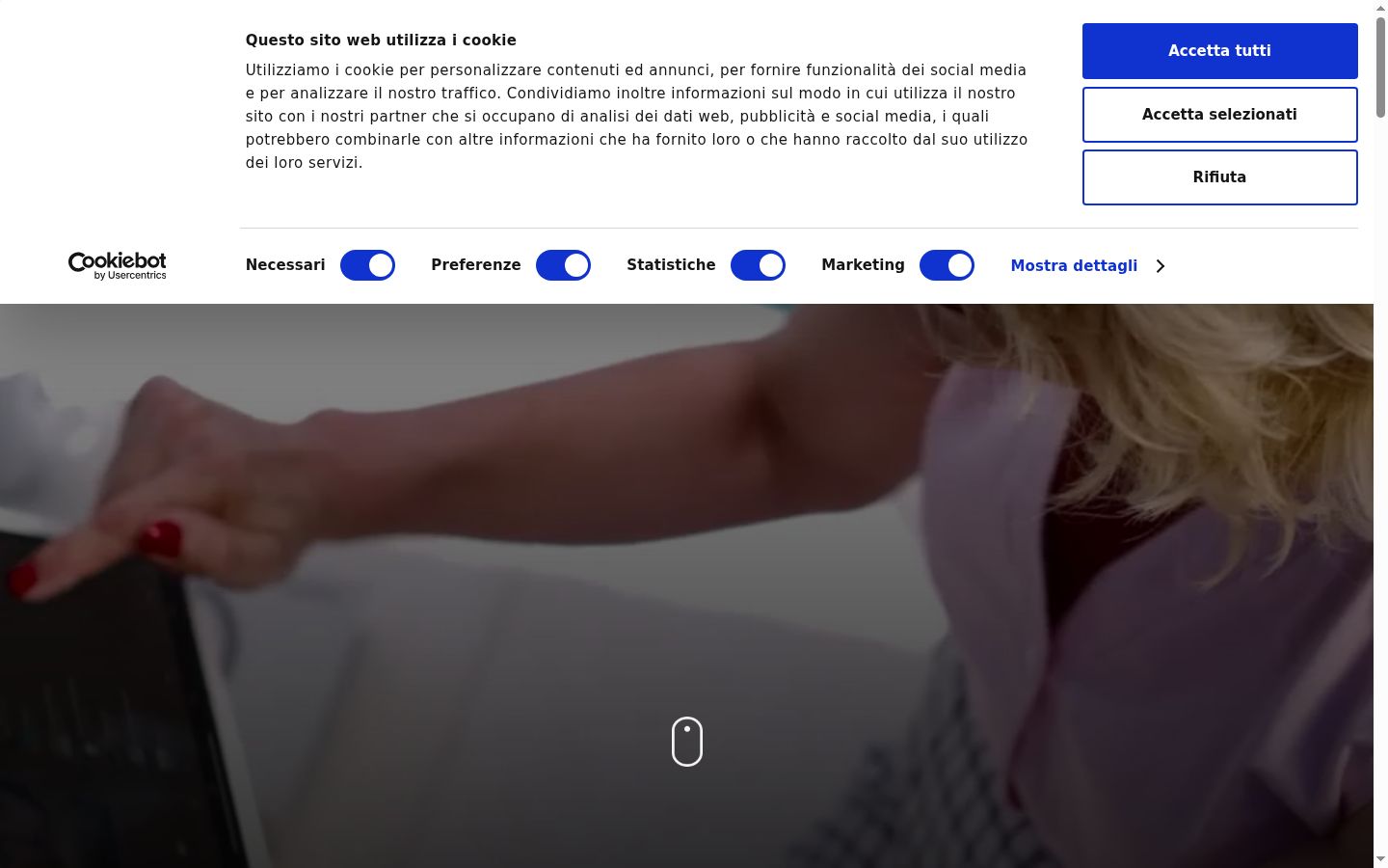 Képernyőkép a bármilyen interakció előtt megjelenő hozzájárulási bannerről