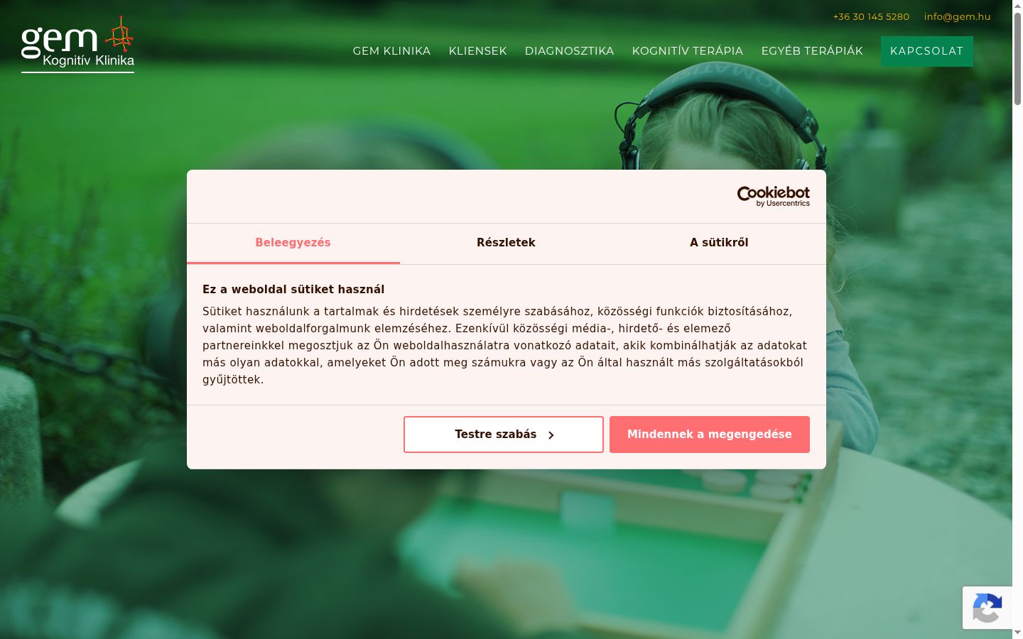 Screenshot of the consent banner shown before any interaction