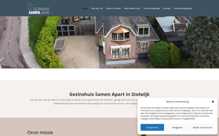 Screenshot of gezinshuissamenapart.nl