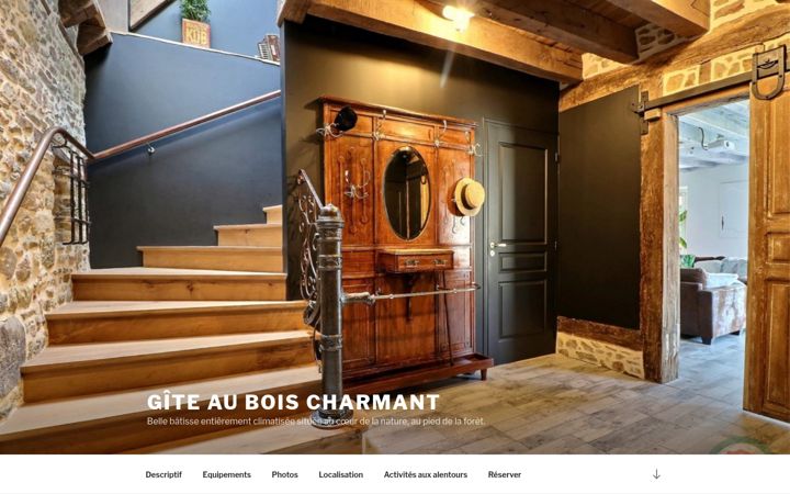 Screenshot of giteauboischarmant.fr