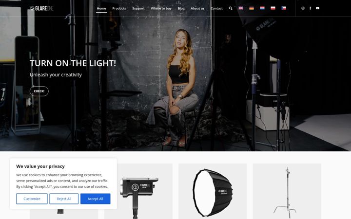 Screenshot of glareone.eu