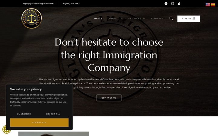 Screenshot of glariasimmigration.com