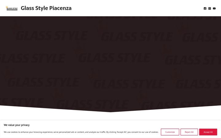 Screenshot of glassstylepiacenza.com