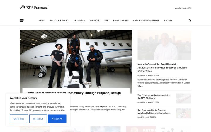 Screenshot of goldenstatereview.com