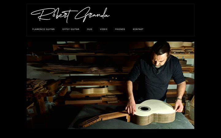 Screenshot of grandaluthier.com