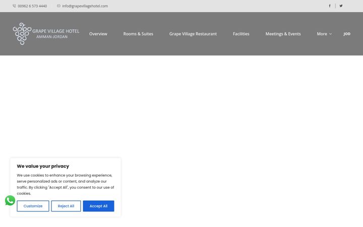 Screenshot of grapevillagehotel.com