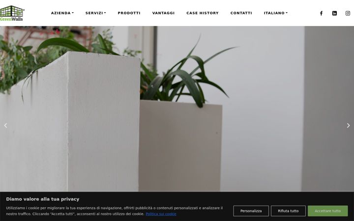 Screenshot of greenwallspa.com