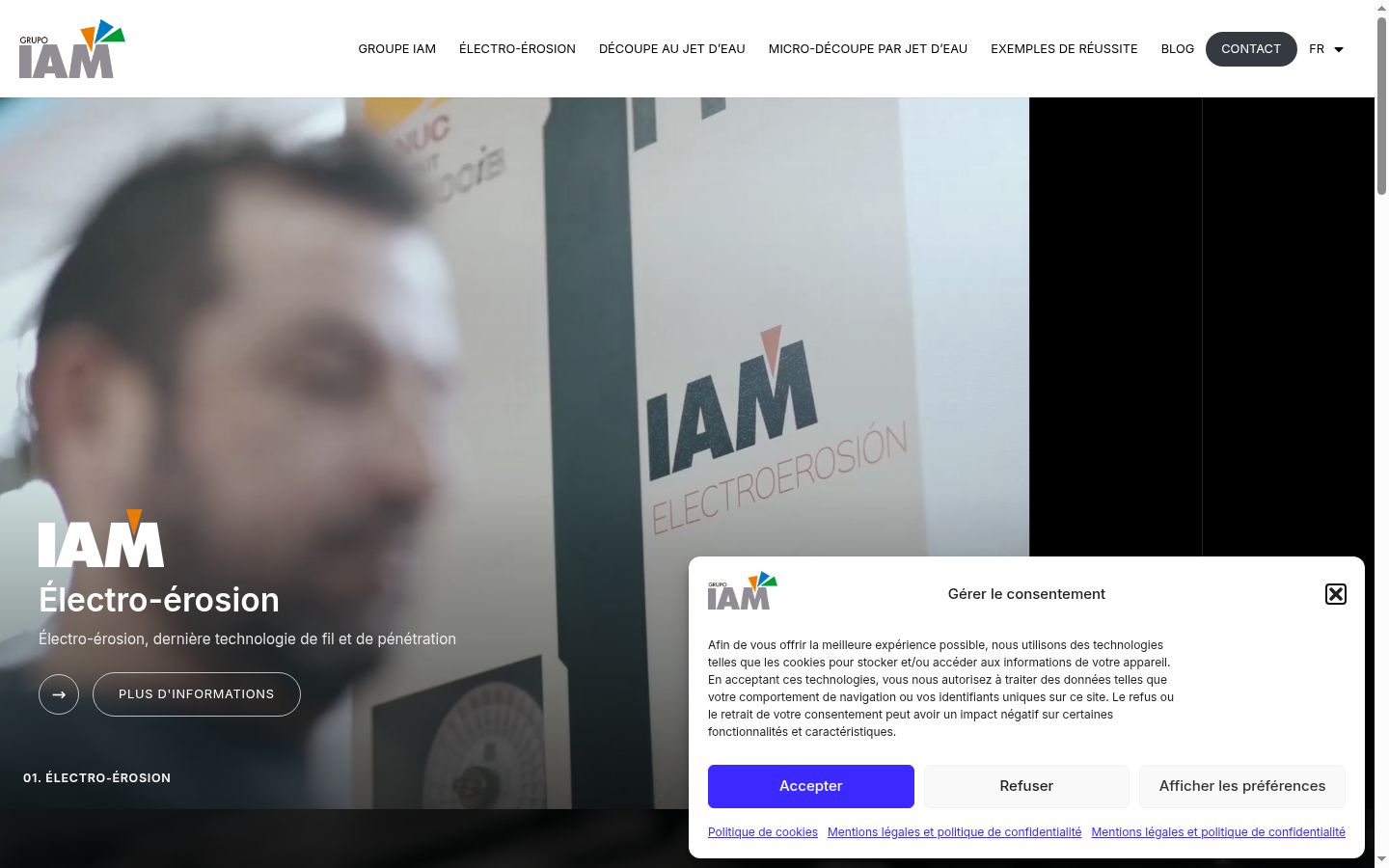 Captură de ecran a bannerului de consimțământ afișat înainte de orice interacțiune