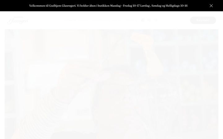 Képernyőkép: gudhjem-glasroegeri.dk