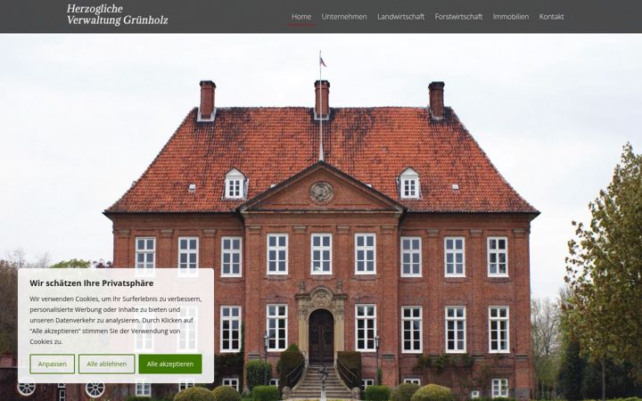 Screenshot of gut-gruenholz.com