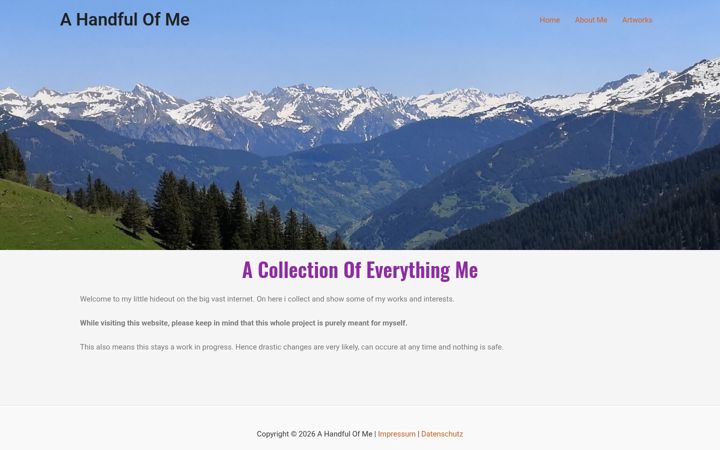 Screenshot of handfulofme.com