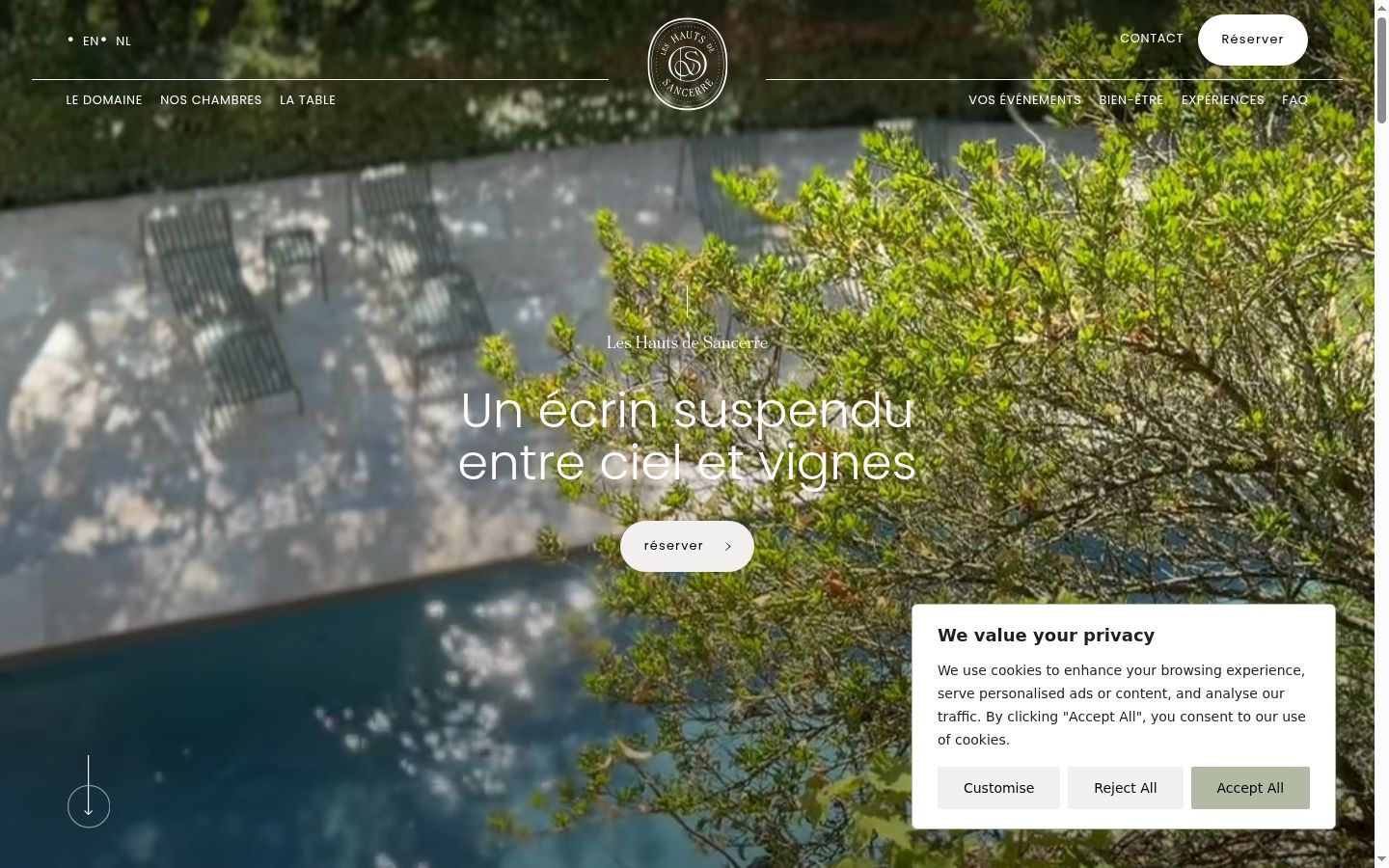 Screenshot of the consent banner shown before any interaction