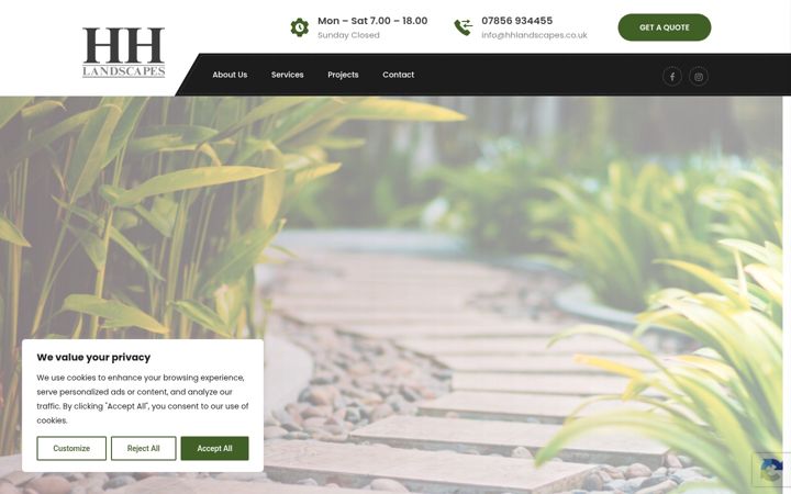 Screenshot of hhlandscapes.co.uk