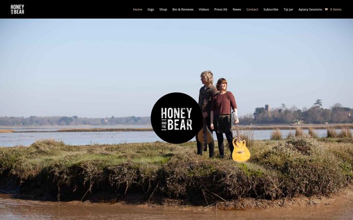 Screenshot of honeyandthebear.co.uk