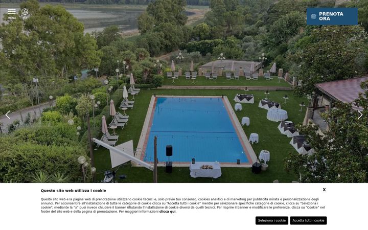 Screenshot of hotelrivieraenna.com