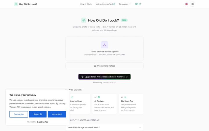 Screenshot of howolddoilook.com