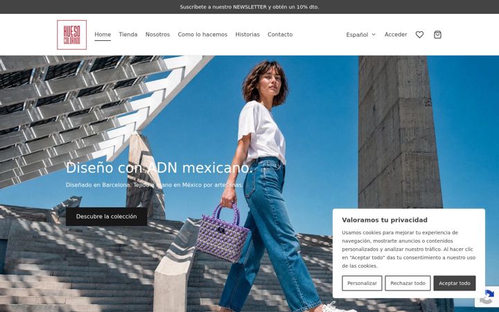 Screenshot of huesocoloradostudio.com