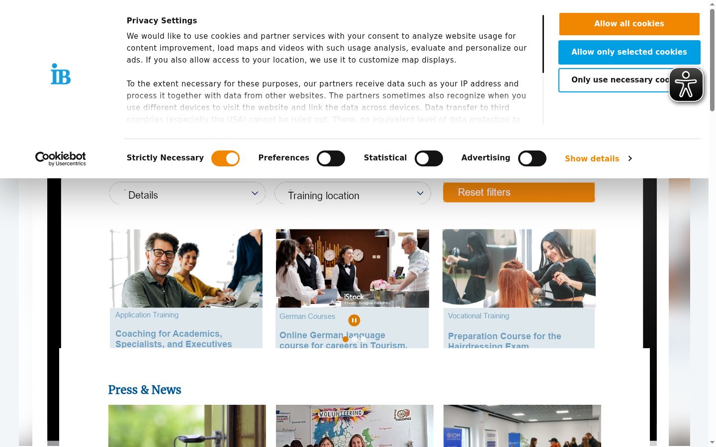 Screenshot of the consent banner shown before any interaction