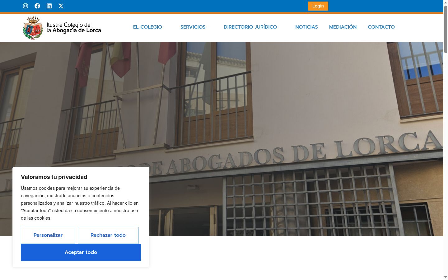 Screenshot del banner di consenso mostrato prima di qualsiasi interazione