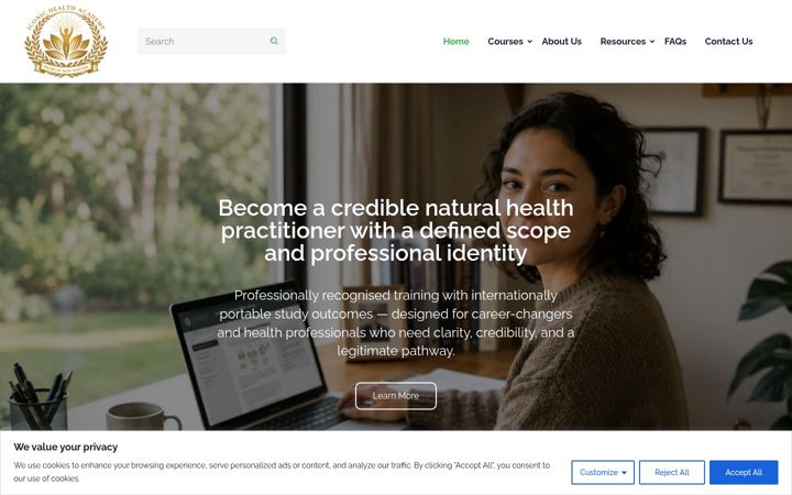Screenshot of iconichealthacademy.co.uk