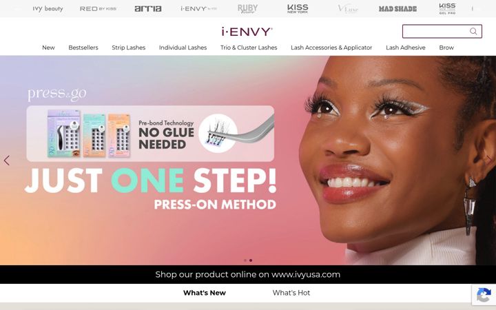 Screenshot of ienvybykiss.com