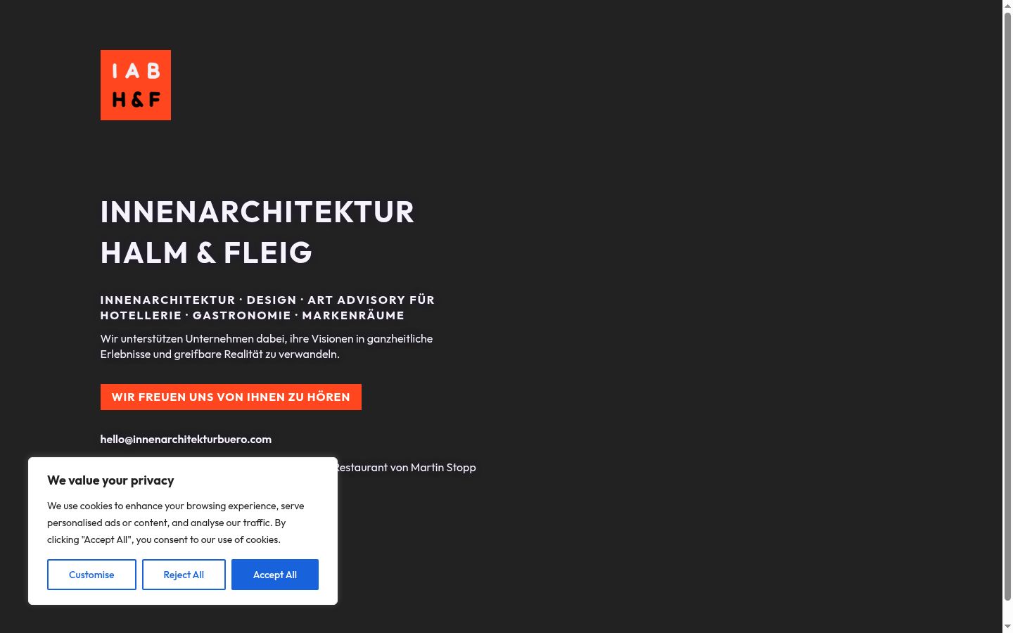 Screenshot of the consent banner shown before any interaction