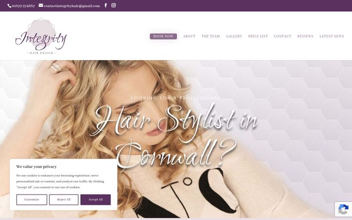 Screenshot of integrityhairdesign.com