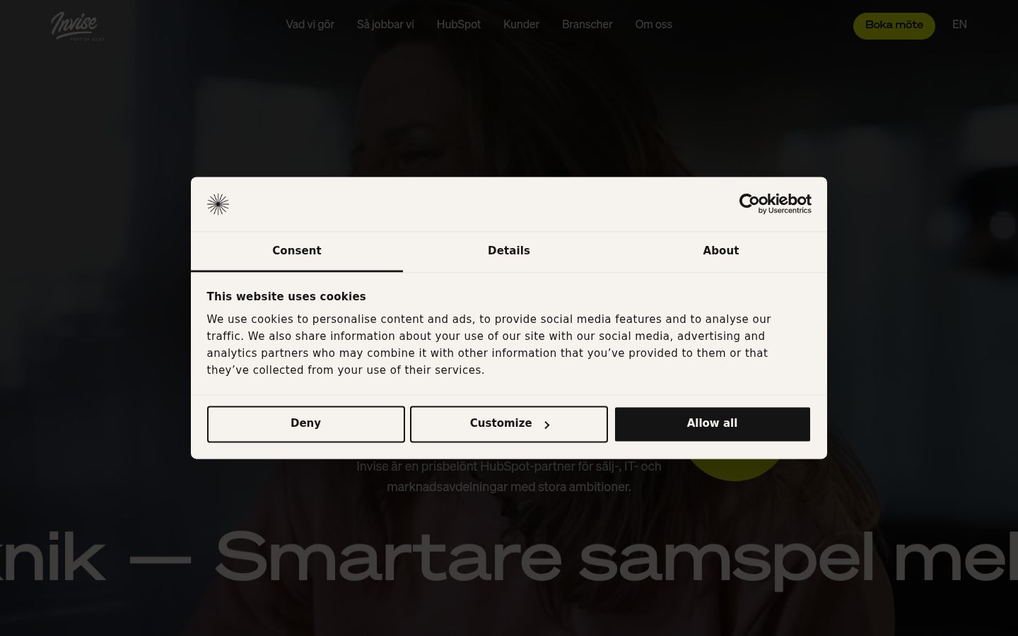 Skærmbillede af samtykkebanneret, som det blev vist før nogen interaktion