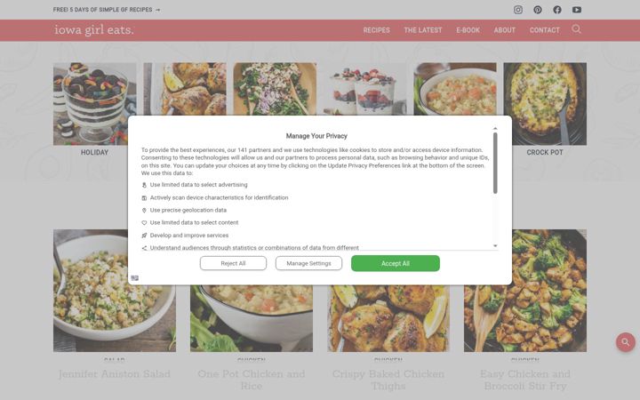 Screenshot of iowagirleats.com