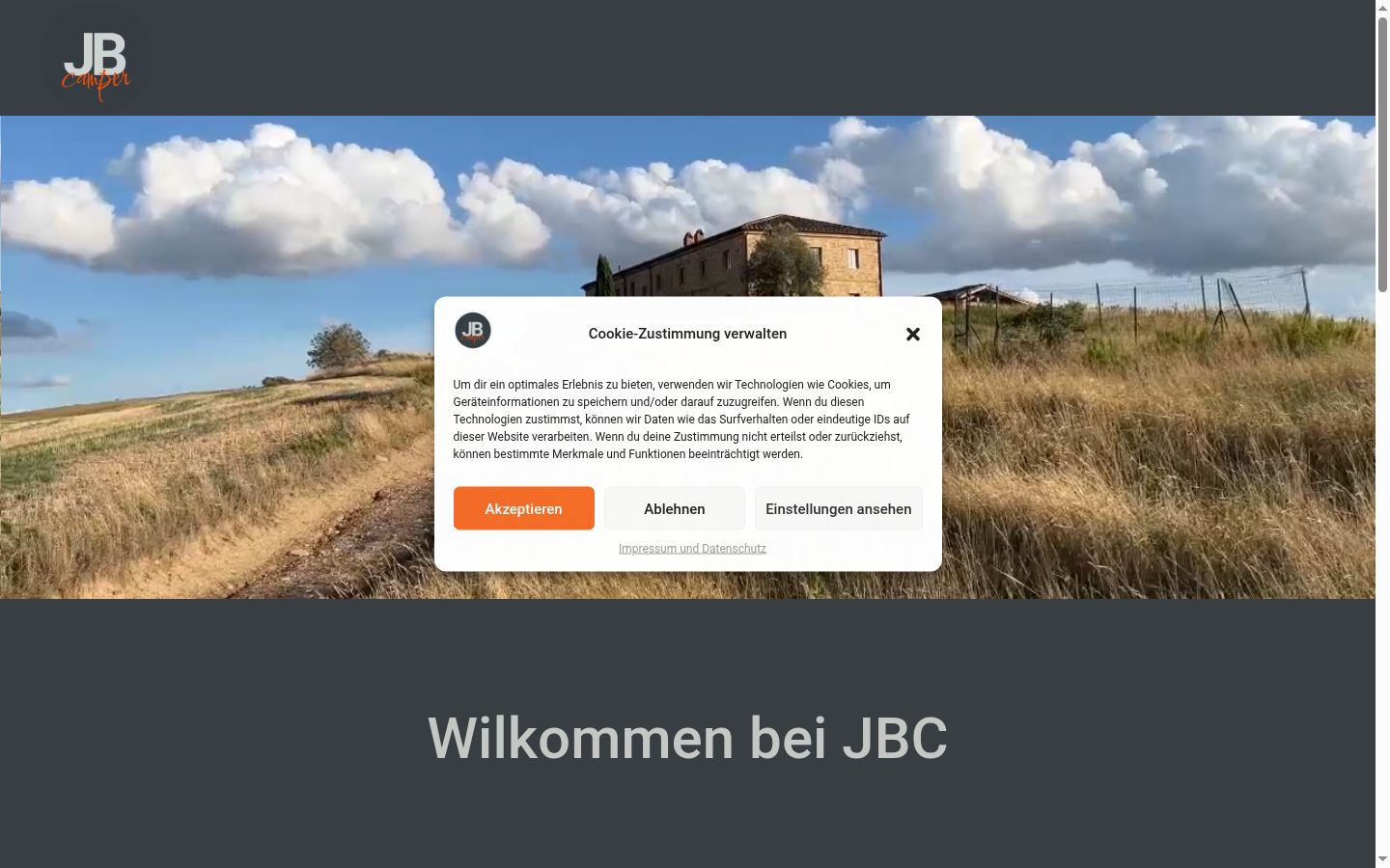Képernyőkép a bármilyen interakció előtt megjelenő hozzájárulási bannerről
