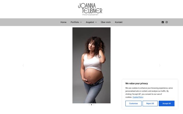 Screenshot of joannateubner.com