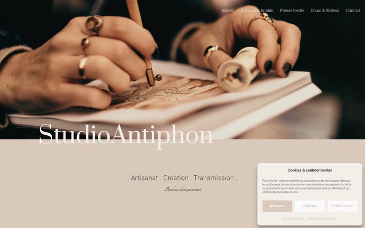 Screenshot of joanneantiphon.com