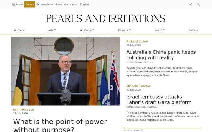Screenshot of johnmenadue.com