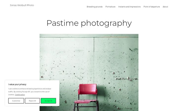 Screenshot of jonasweibullphoto.com