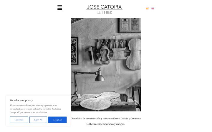 Screenshot of josecatoira.com