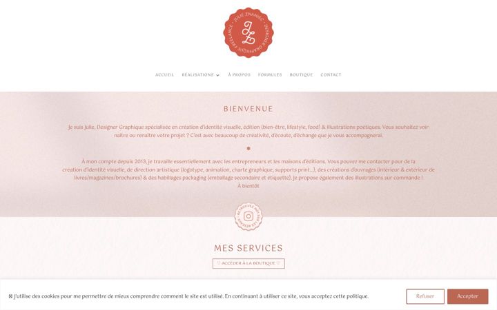 Screenshot of julieznamiec.com