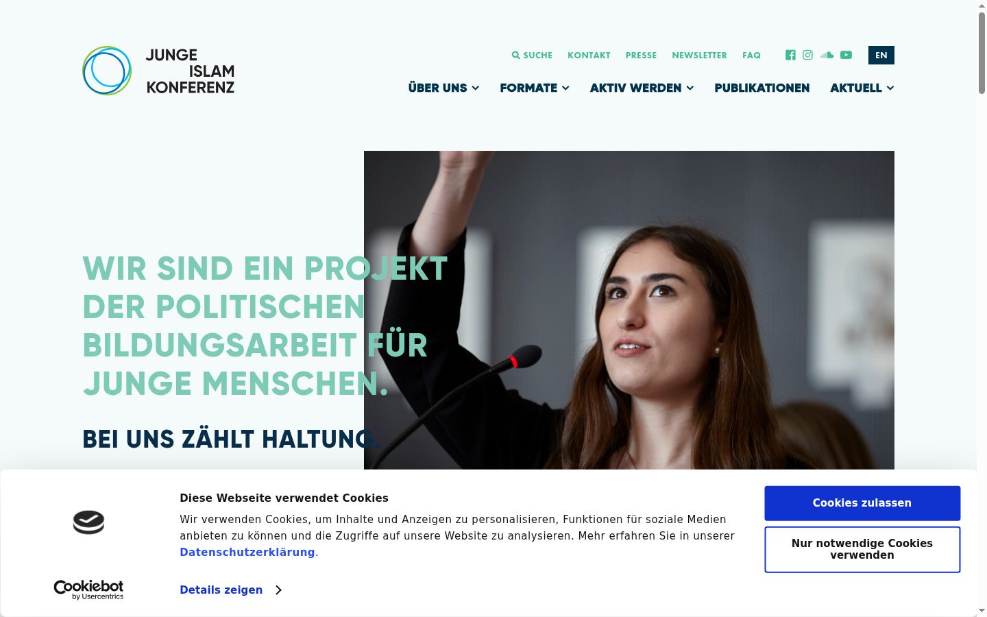 Screenshot of the consent banner shown before any interaction