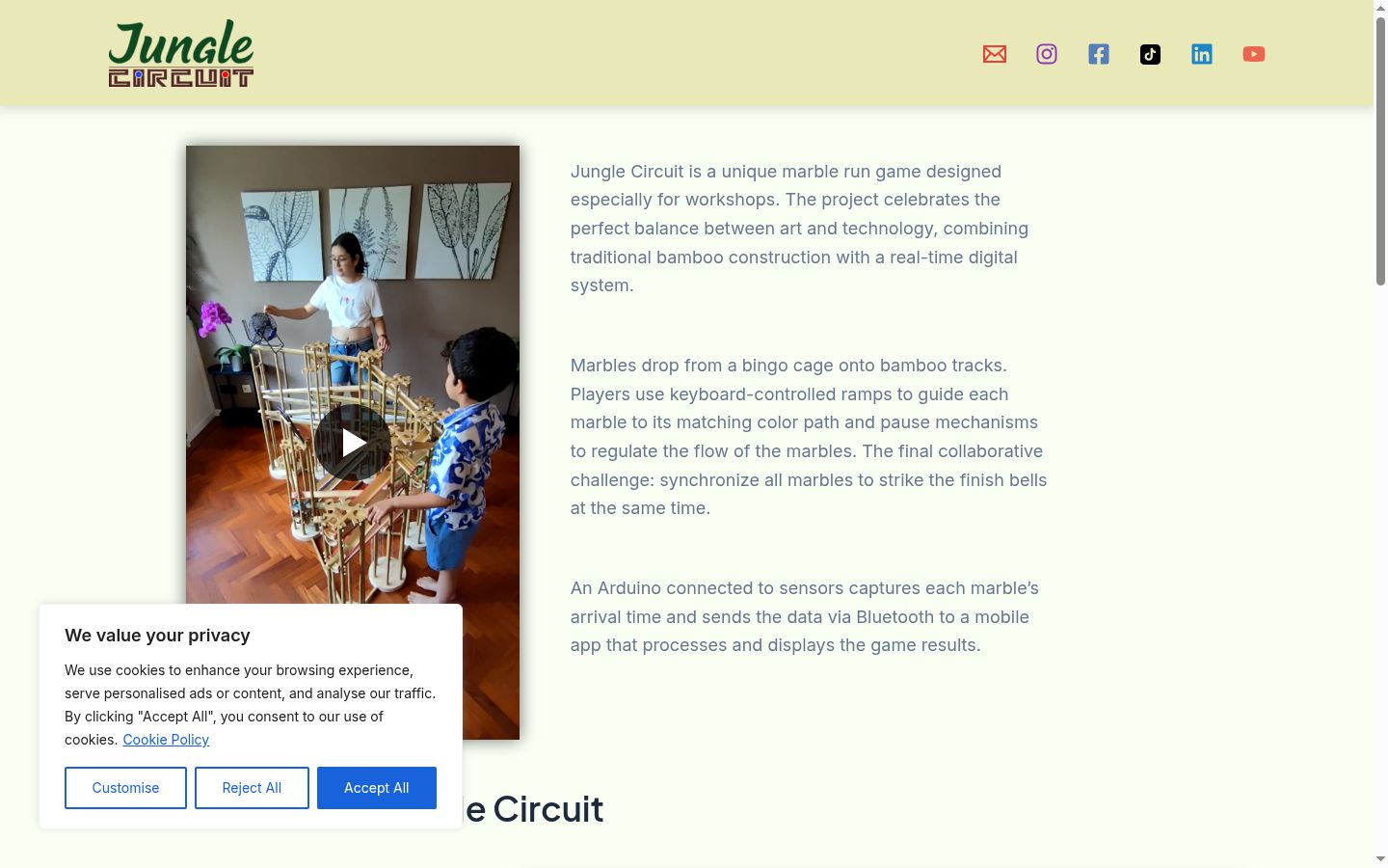 Screenshot of the consent banner shown before any interaction