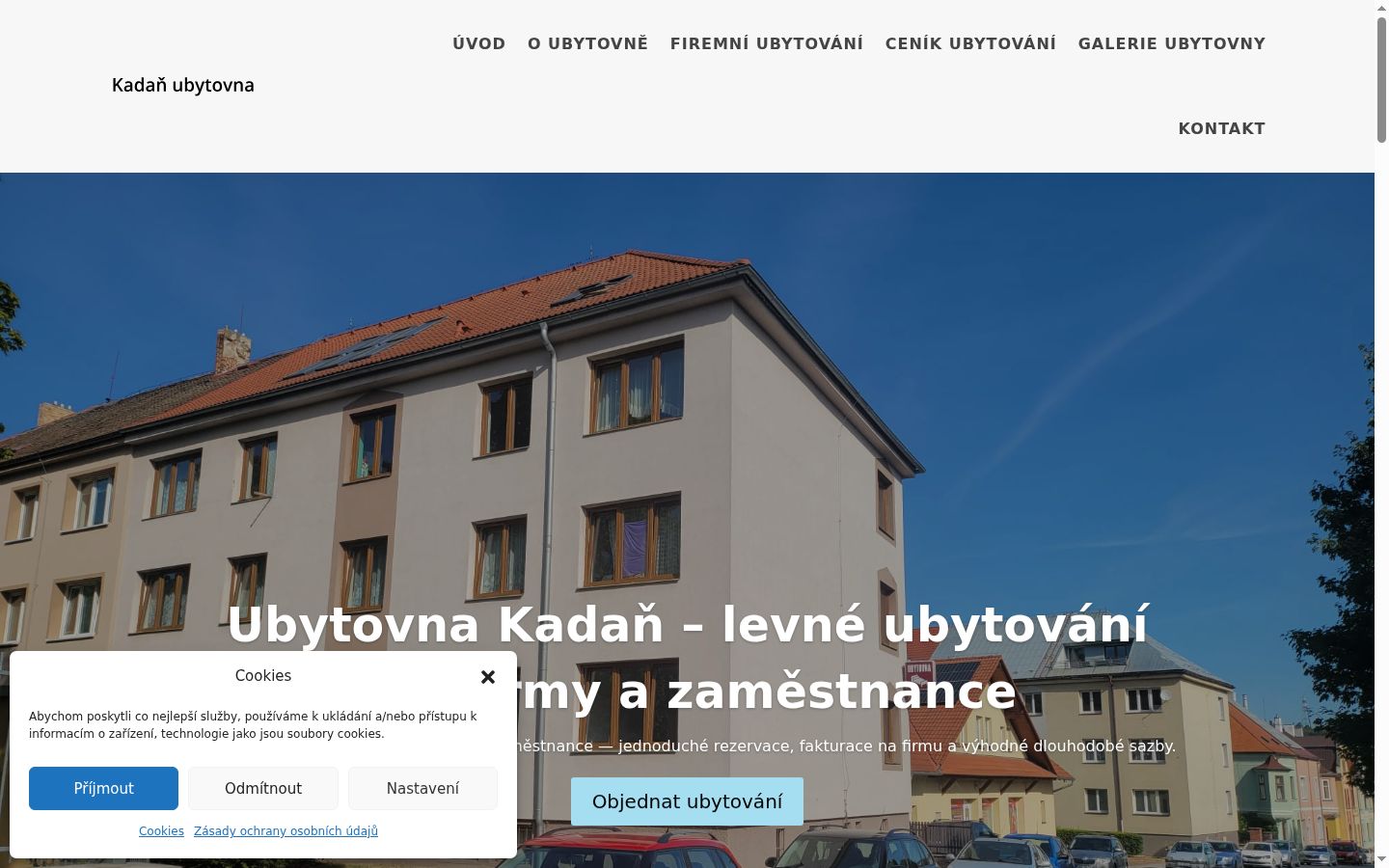 Snímek obrazovky baneru souhlasu zobrazeného před jakoukoli interakcí