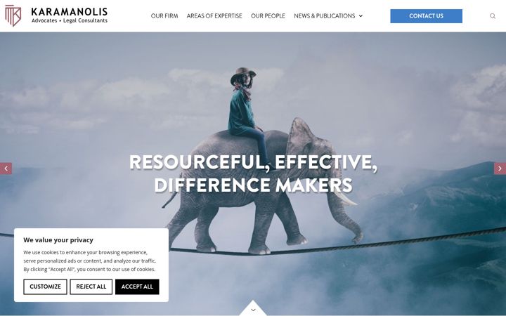 Screenshot of karamanolis.com