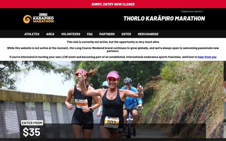 Snímek obrazovky karapiromarathon.com