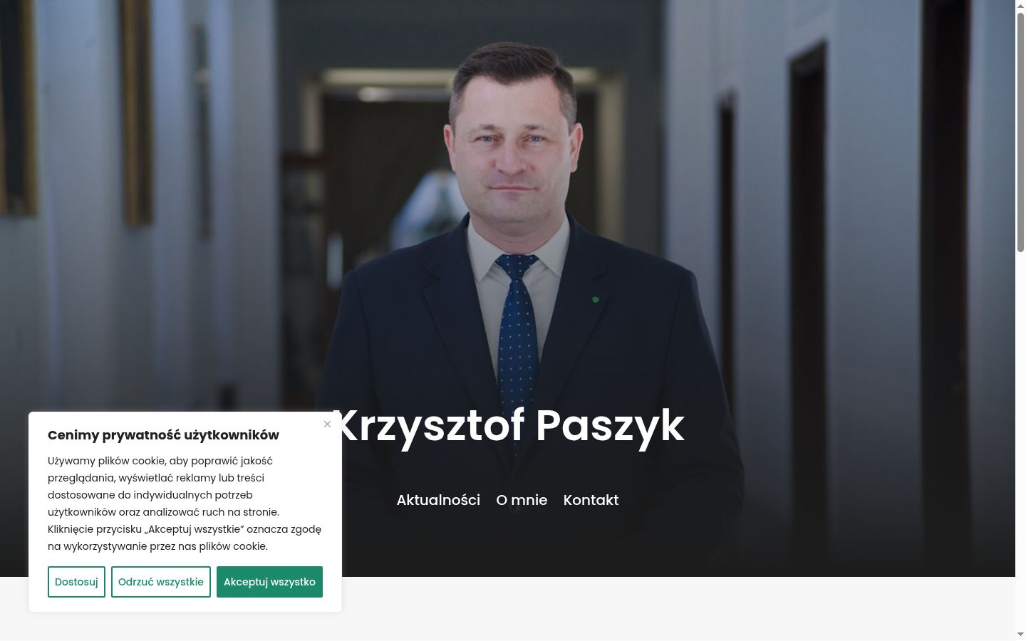 Captură de ecran a bannerului de consimțământ afișat înainte de orice interacțiune